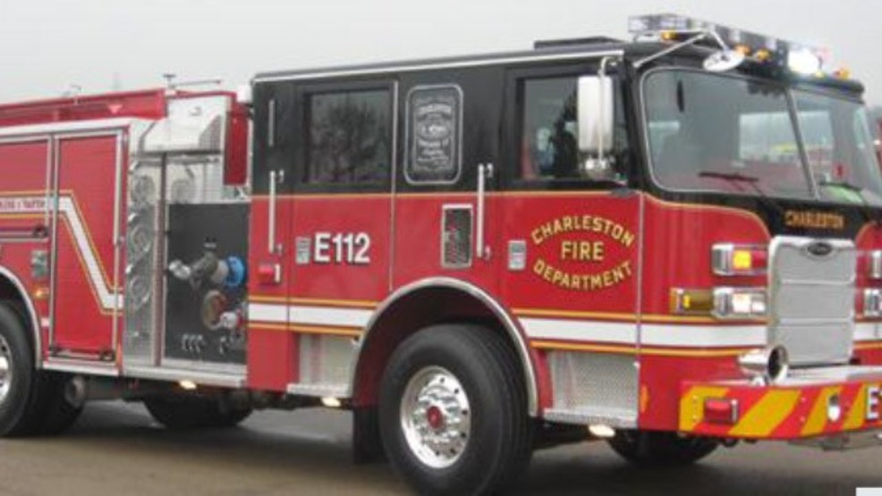 Firefighter injured in West Ashley house fire WCIV