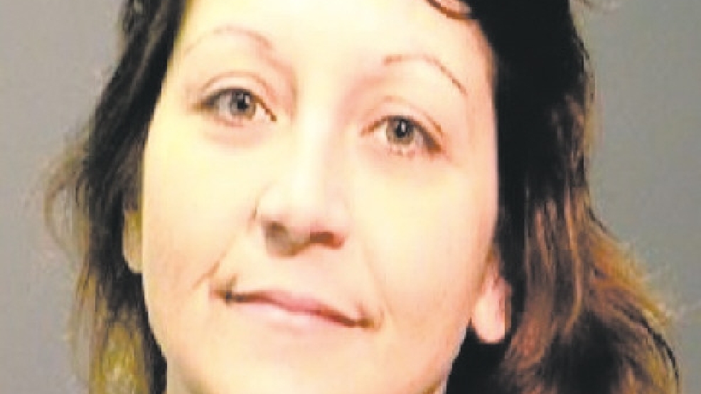 Medford woman receives 7½ years for identity theft | Mail Tribune