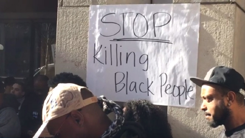Che Taylor protest sign -- KOMO News.jpg Che Taylor protest sign -- KOMO News.jpg