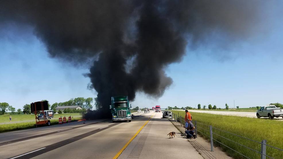 SemiTruck on Fire on Southbound I55 WRSP
