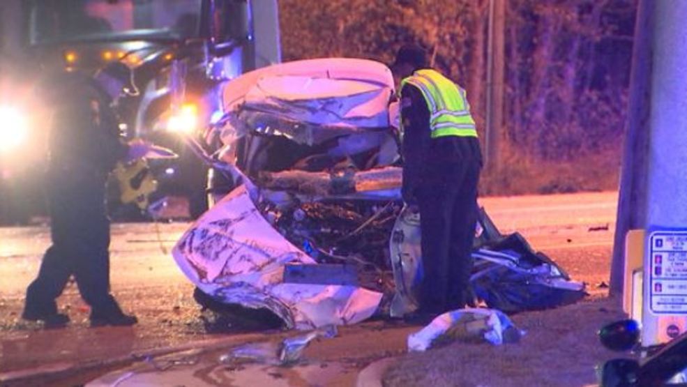 One dead after UPS truck, car collide on Tennessee highway WZTV