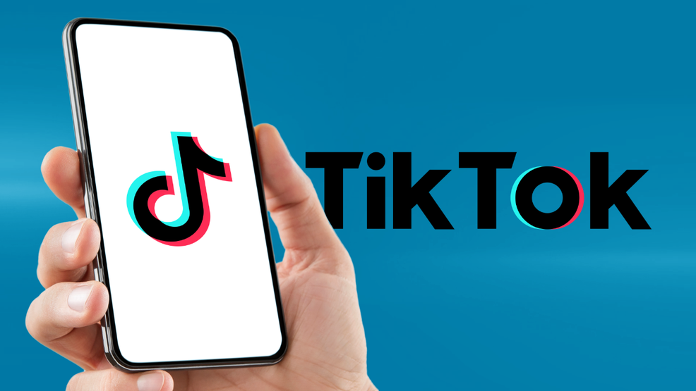 Hawley's legislation to ban TikTok on government devices unanimously passes in committee