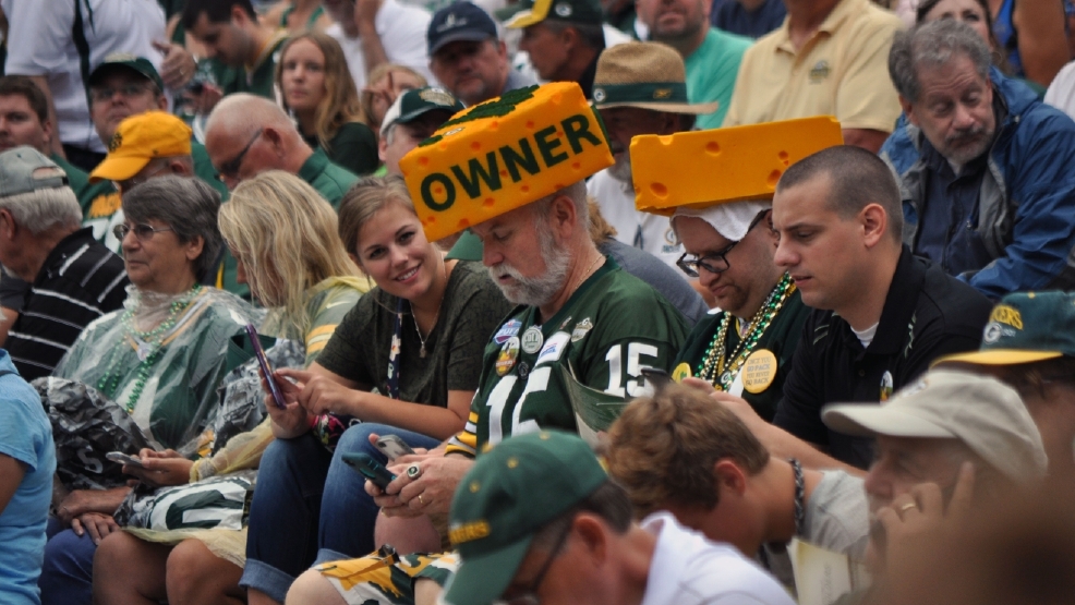 At Lambeau Field meeting, Packers shareholders hear about organization