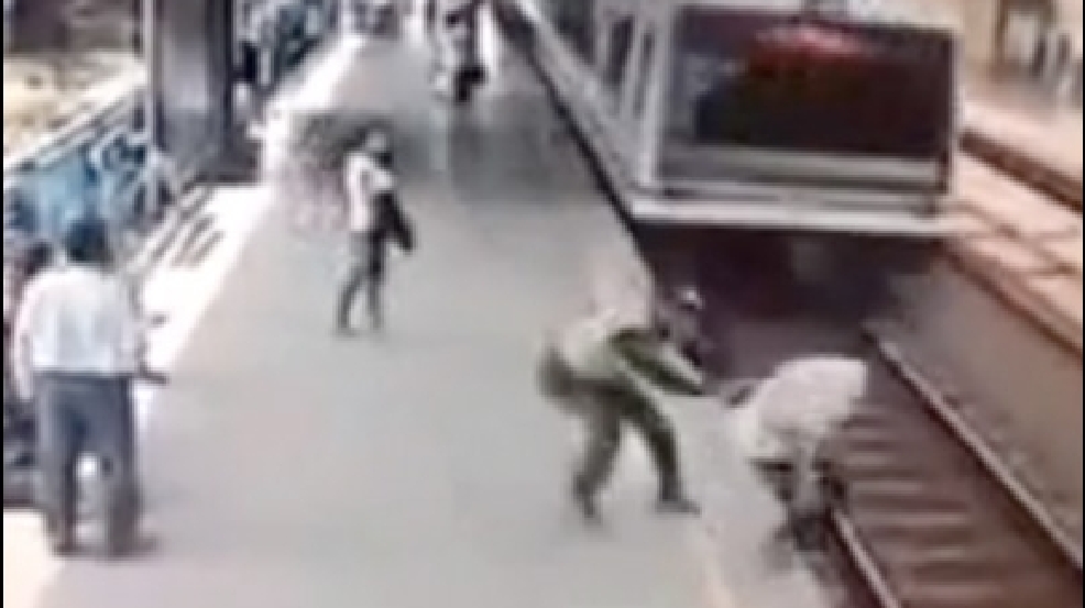 130424_train_push.jpg