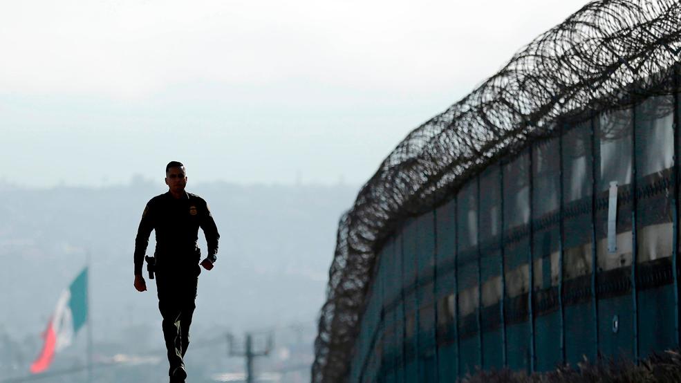 Trump Border AP18106664281875.jpg