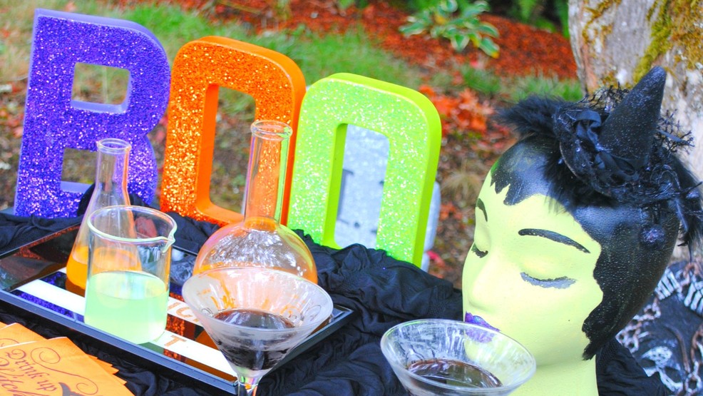 TIFFANY HALLOWEEN.jpg TIFFANY HALLOWEEN.jpg