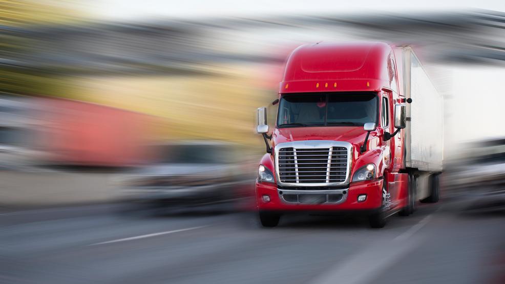5 Ways To Avoid A Tractor Trailer Accident Wsbt