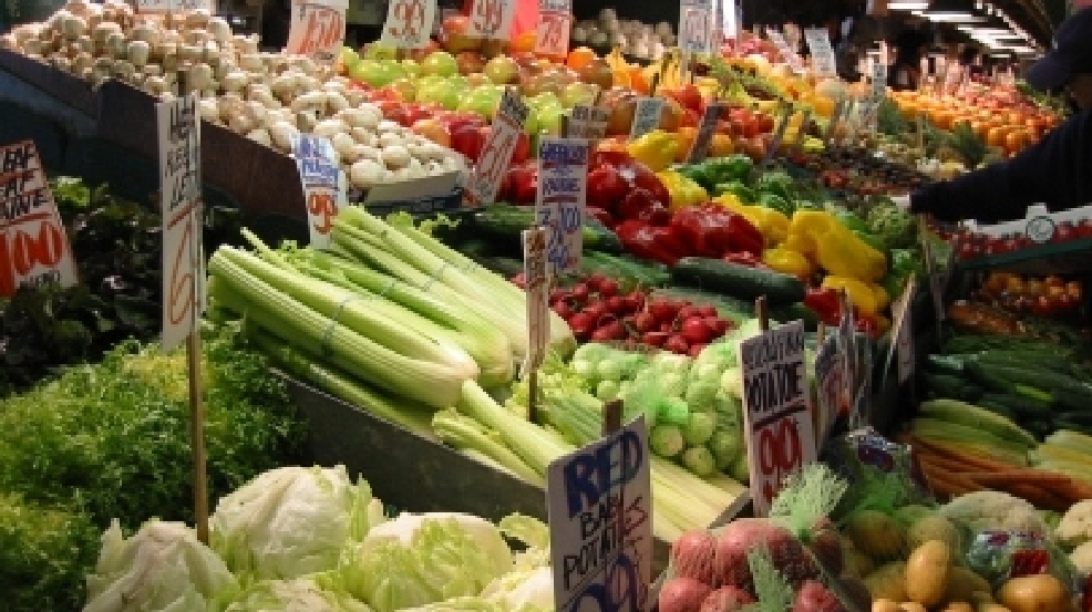 Fruits_and_Vegetables_at_Pike_Place_Market.jpg