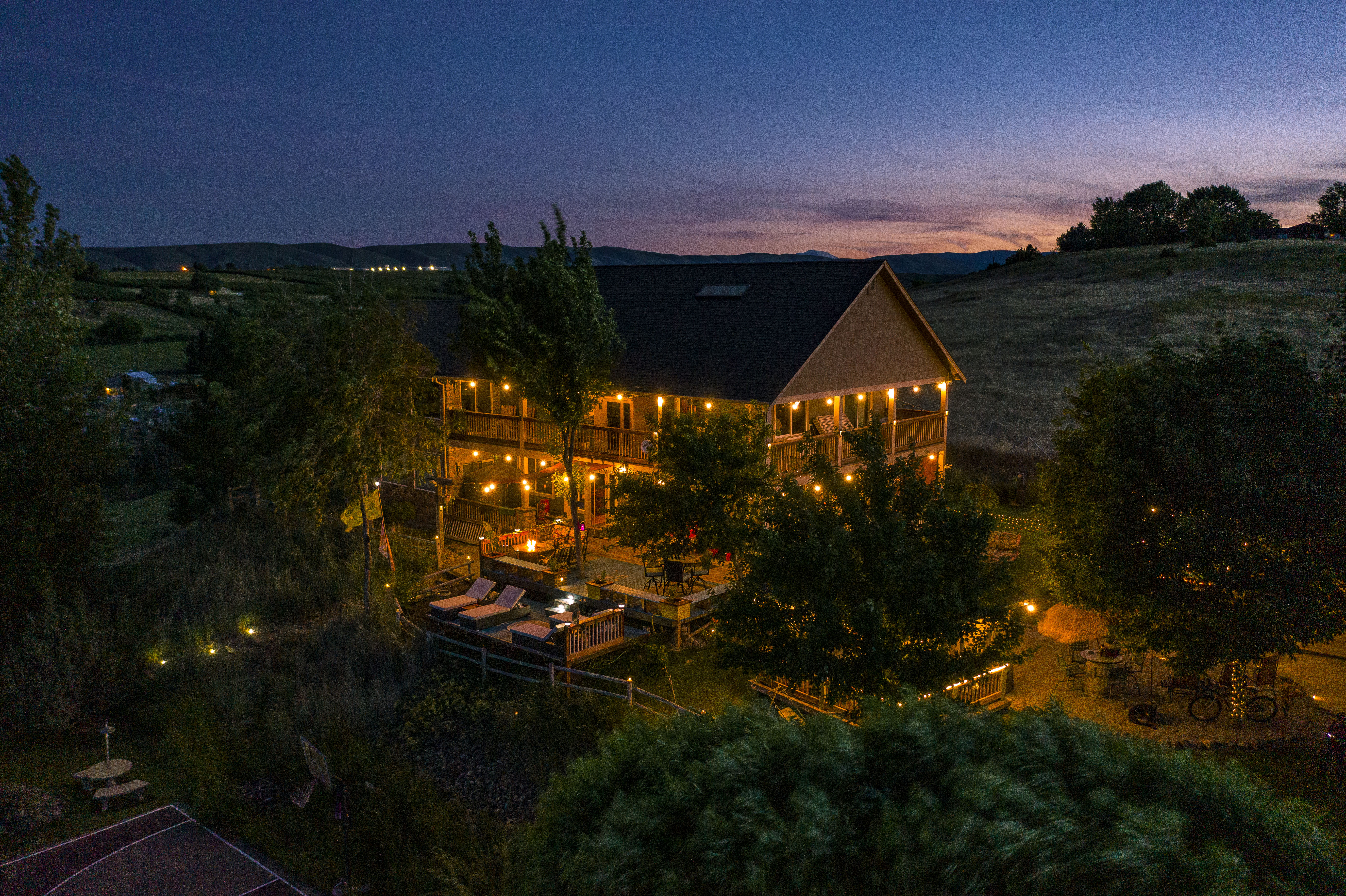 Photos Cabin Life is actually Luxury Life with this 799k Yakima